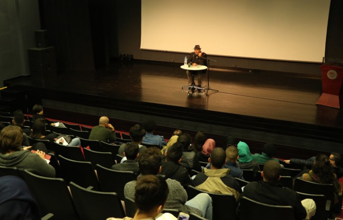 دار الكلمة الجامعية تستضيف المخرج الفلسطيني رشيد مشهراوي 