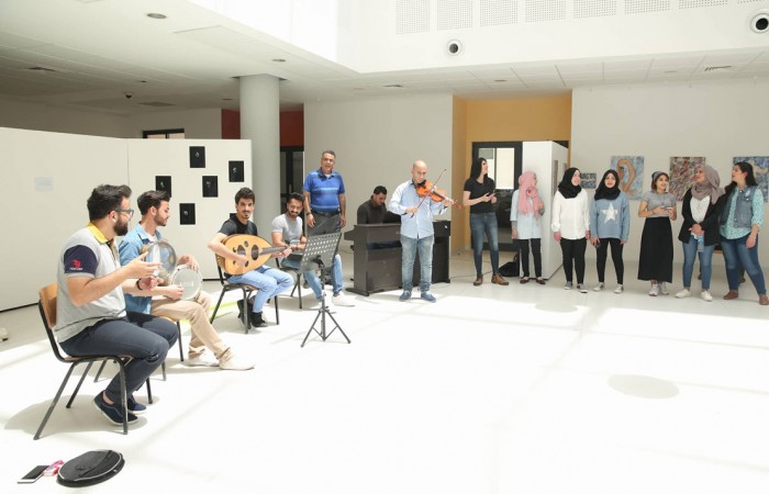 طلبة دار الكلمة الجامعية يحيون حفلاً موسيقياً بعنوان للقدس نغني